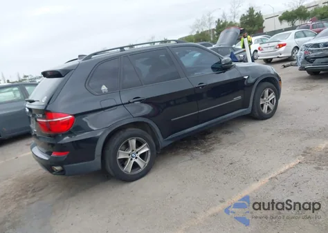 2012 BMW X5 xDrive35D z USA, uszkodzony, nr VIN 5UXZW0C54CL664249